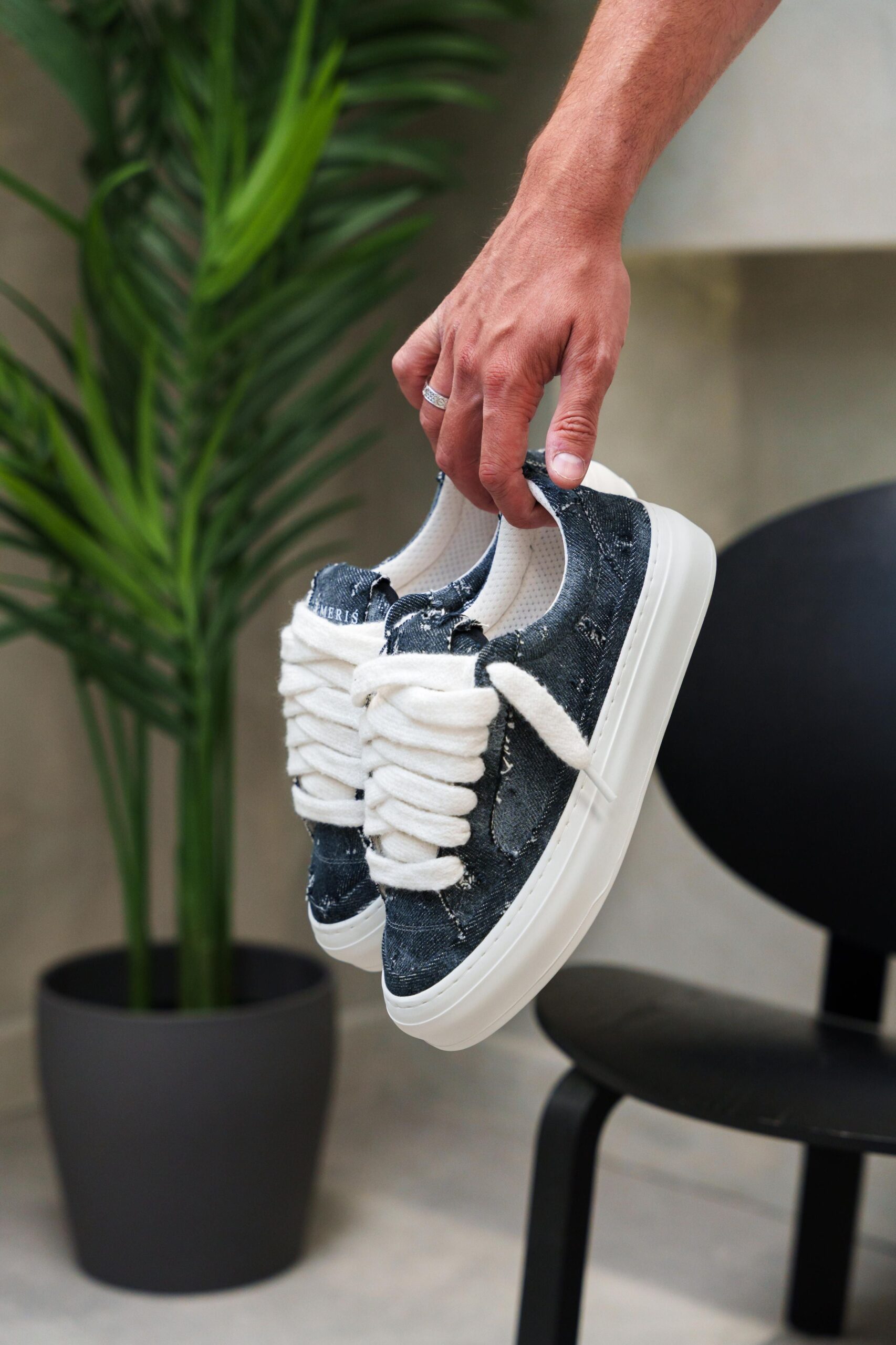 Athena - Frayed Denim – Image 3