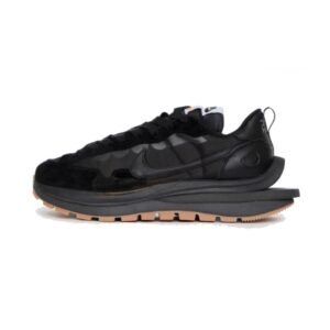 Nike Vaporwaffle Sacai Black Gum