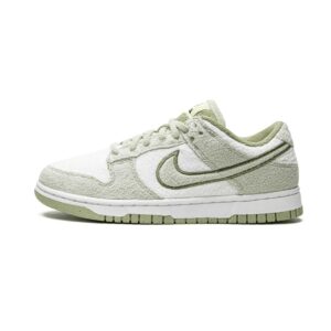 Nike Dunk Low SE Fleece Green