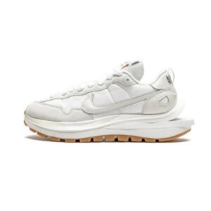 Nike Vaporwaffle Sacai Sail Gum
