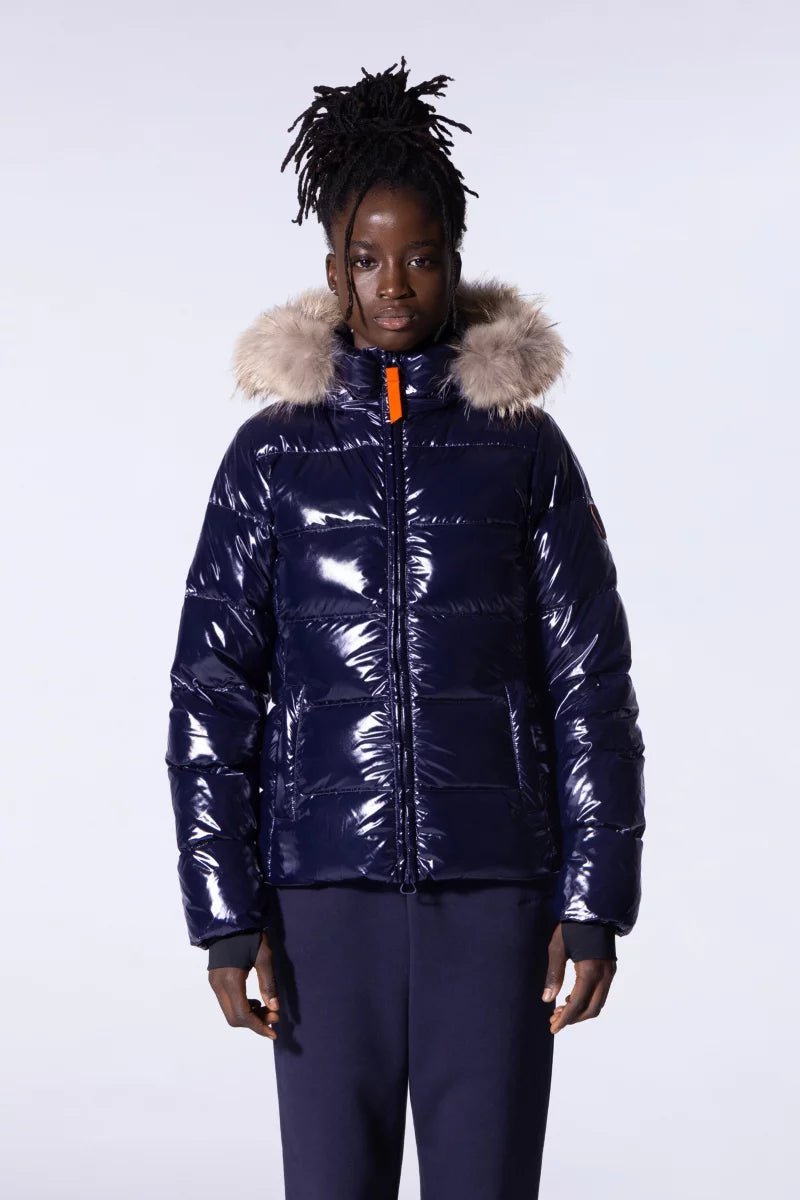 Doudoune glossy cintrée avec capuche en fourrure Olga Bright Dark Blue